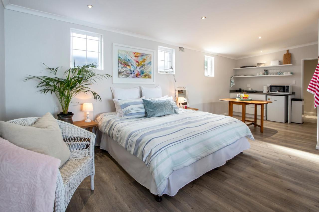 Goozi Garden Cottage Hermanus Bagian luar foto