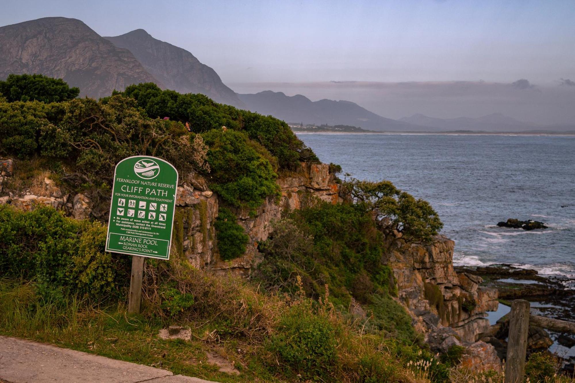 Goozi Garden Cottage Hermanus Bagian luar foto